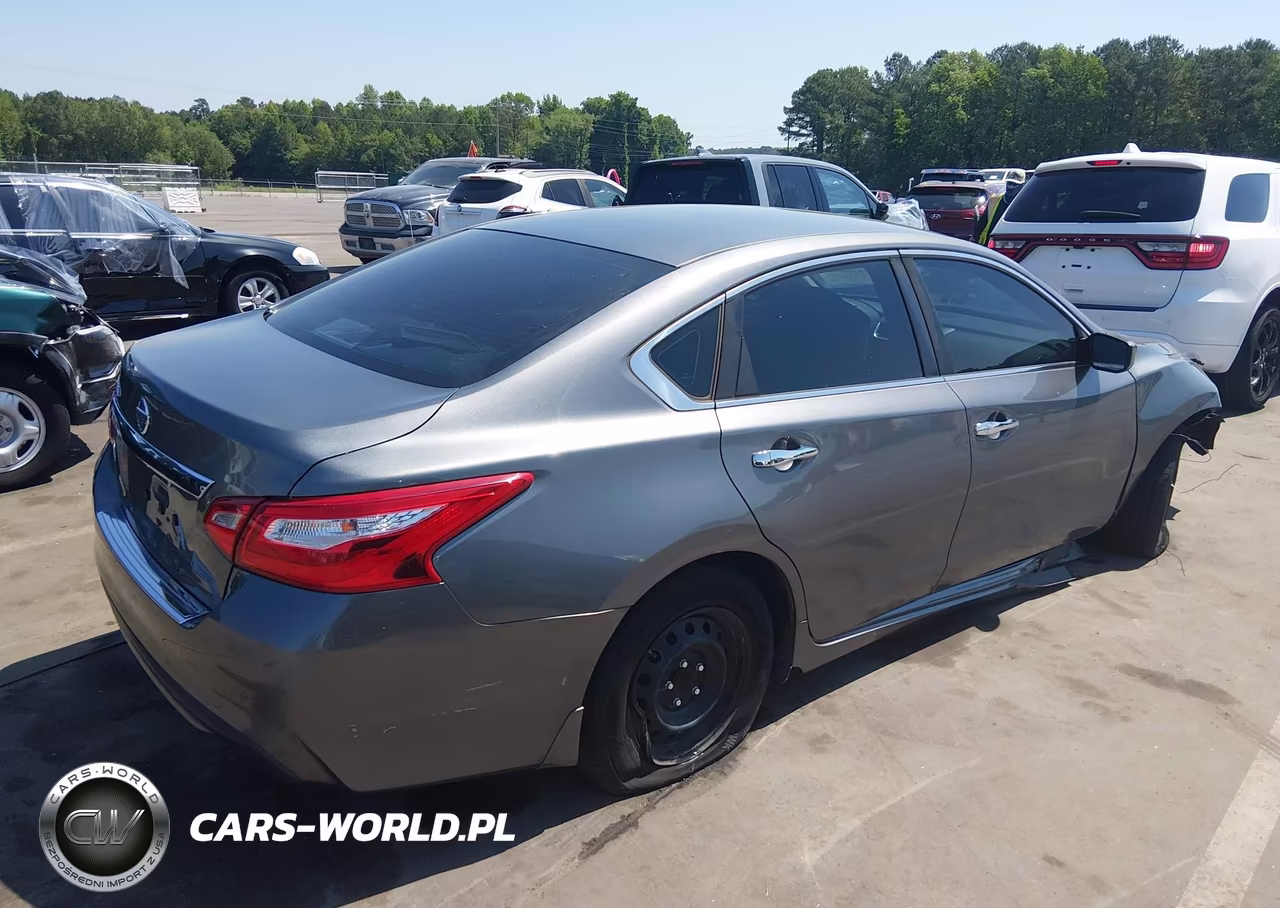 2017 Nissan Altima 2.5 S VIN:1N4AL3AP7HC124081 - 4