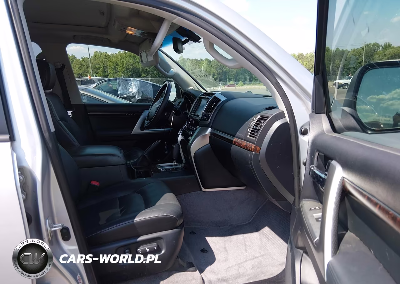 2015 Toyota Land Cruiser V8 VIN:JTMHY7AJ2F4035703 - 5
