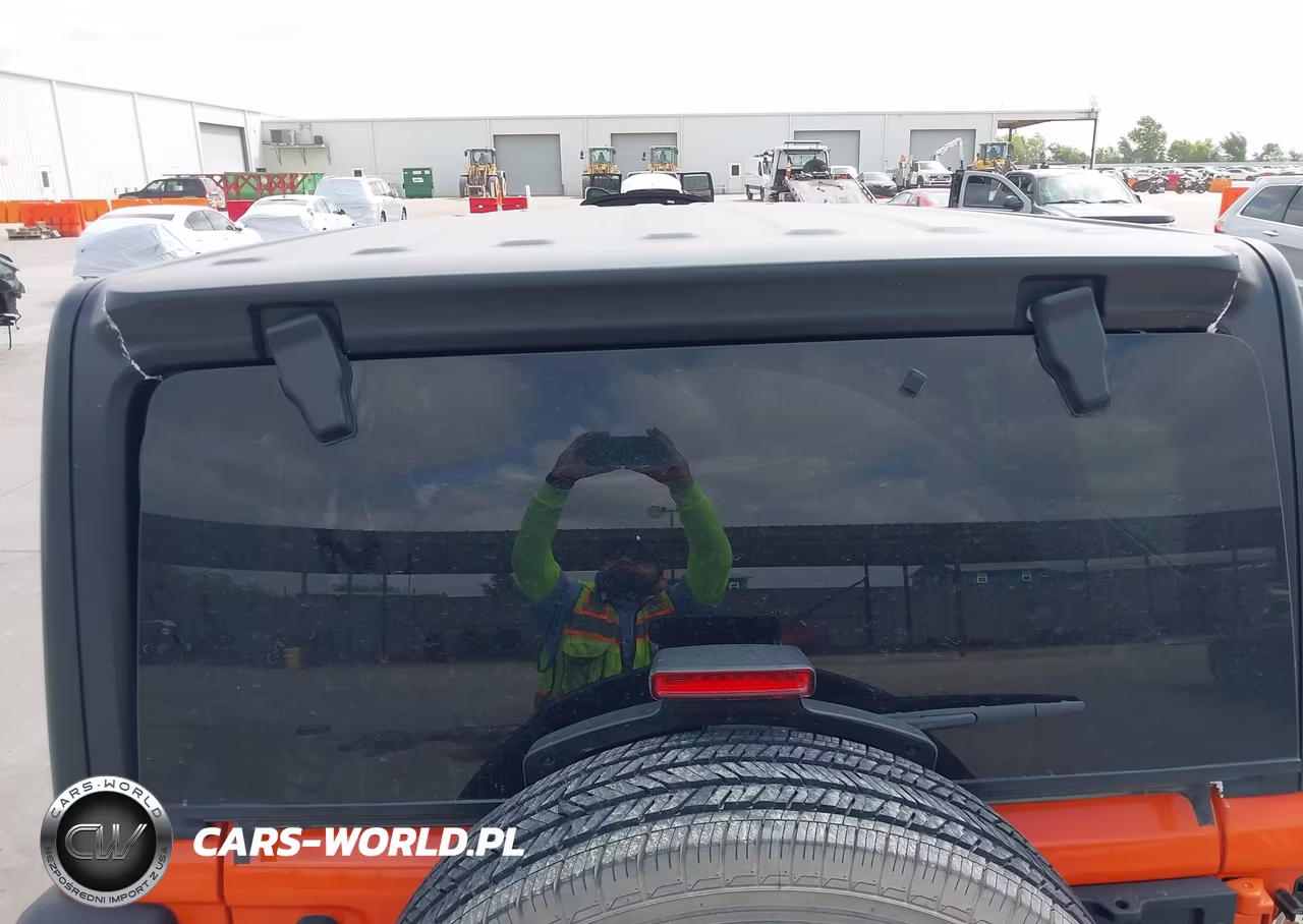 2019 Jeep Wrangler Unlimited Sport 4X4 VIN:1C4HJXDG2KW508910 - 14