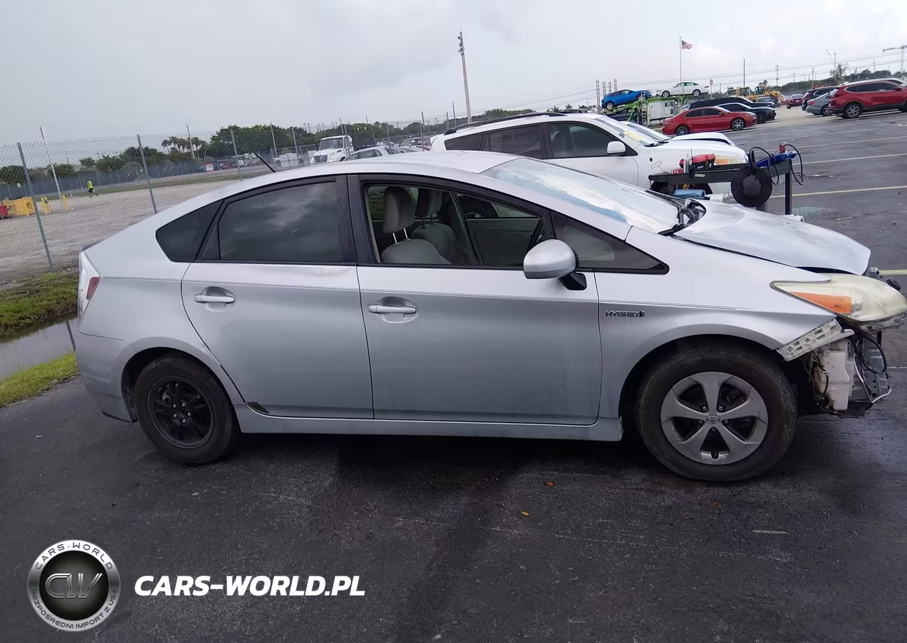 2014 Toyota Prius Two VIN:JTDKN3DU4E1770969 - 14