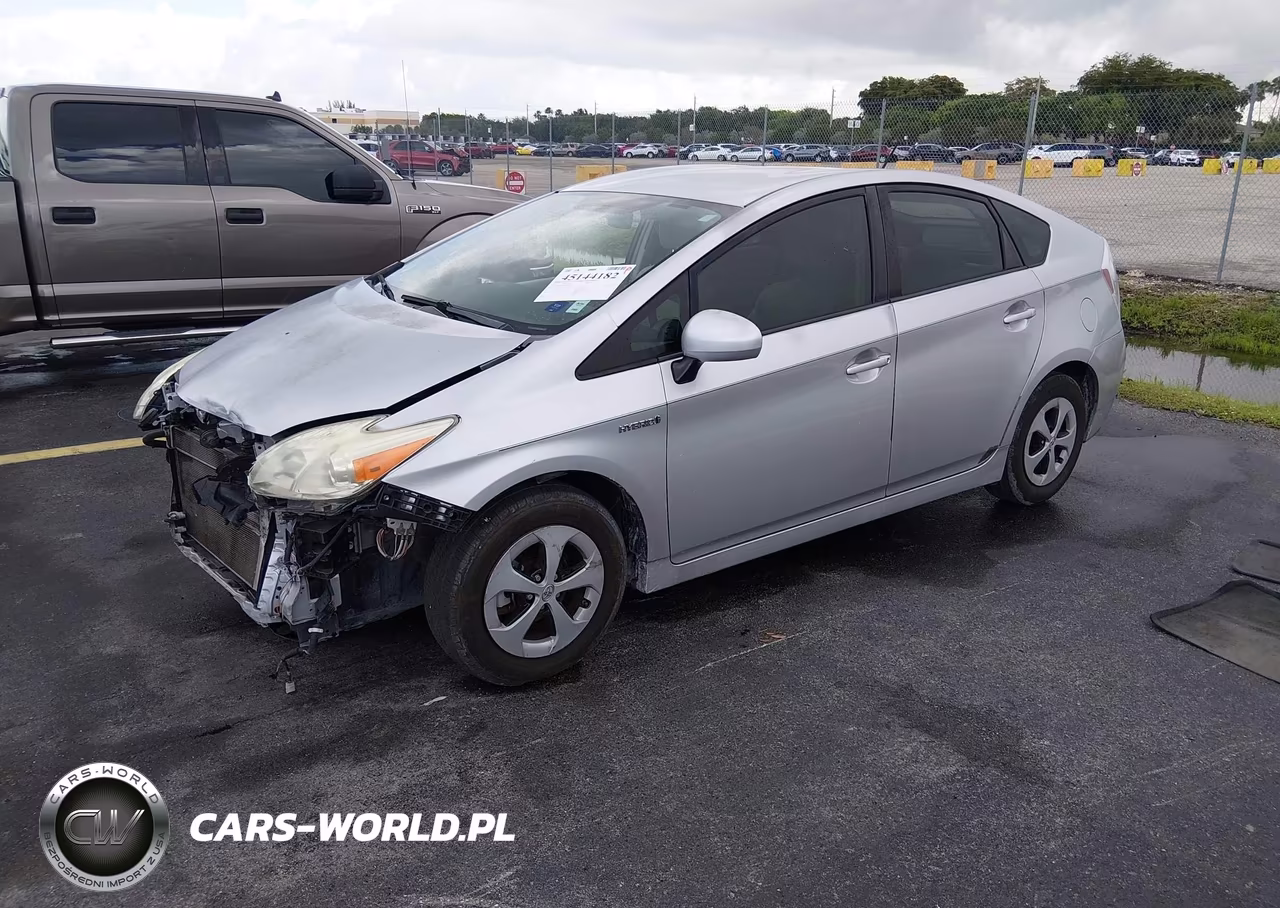 2014 Toyota Prius Two VIN:JTDKN3DU4E1770969 - 2