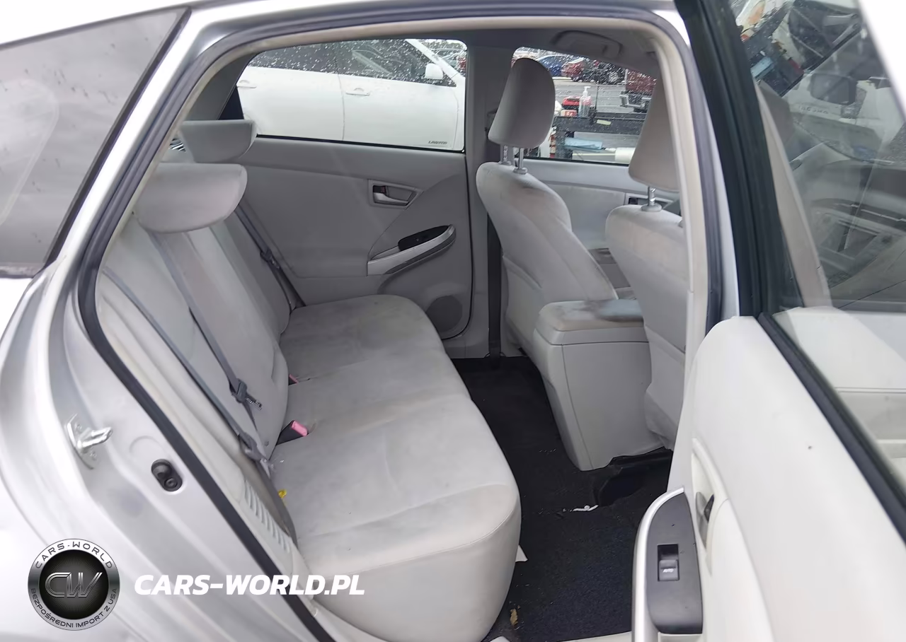 2014 Toyota Prius Two VIN:JTDKN3DU4E1770969 - 8