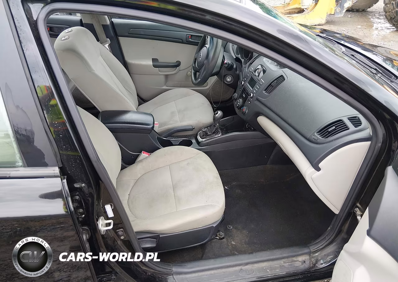 2013 Kia Forte Lx VIN:KNAFT4A23D5680801 - 5