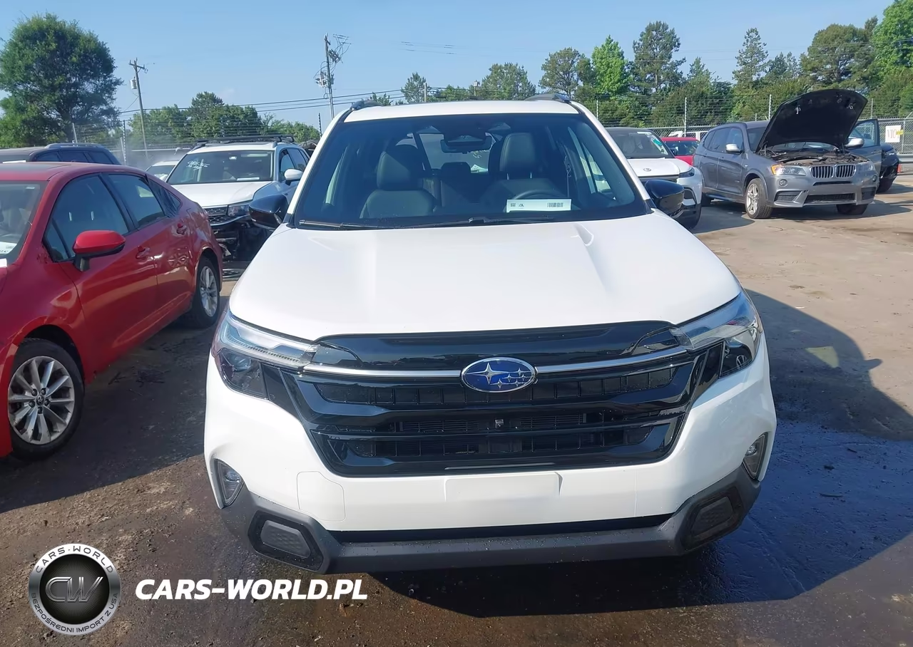 2025 Subaru Forester Touring Hybrid VIN:JF2SLSTD2SH445095 - 12