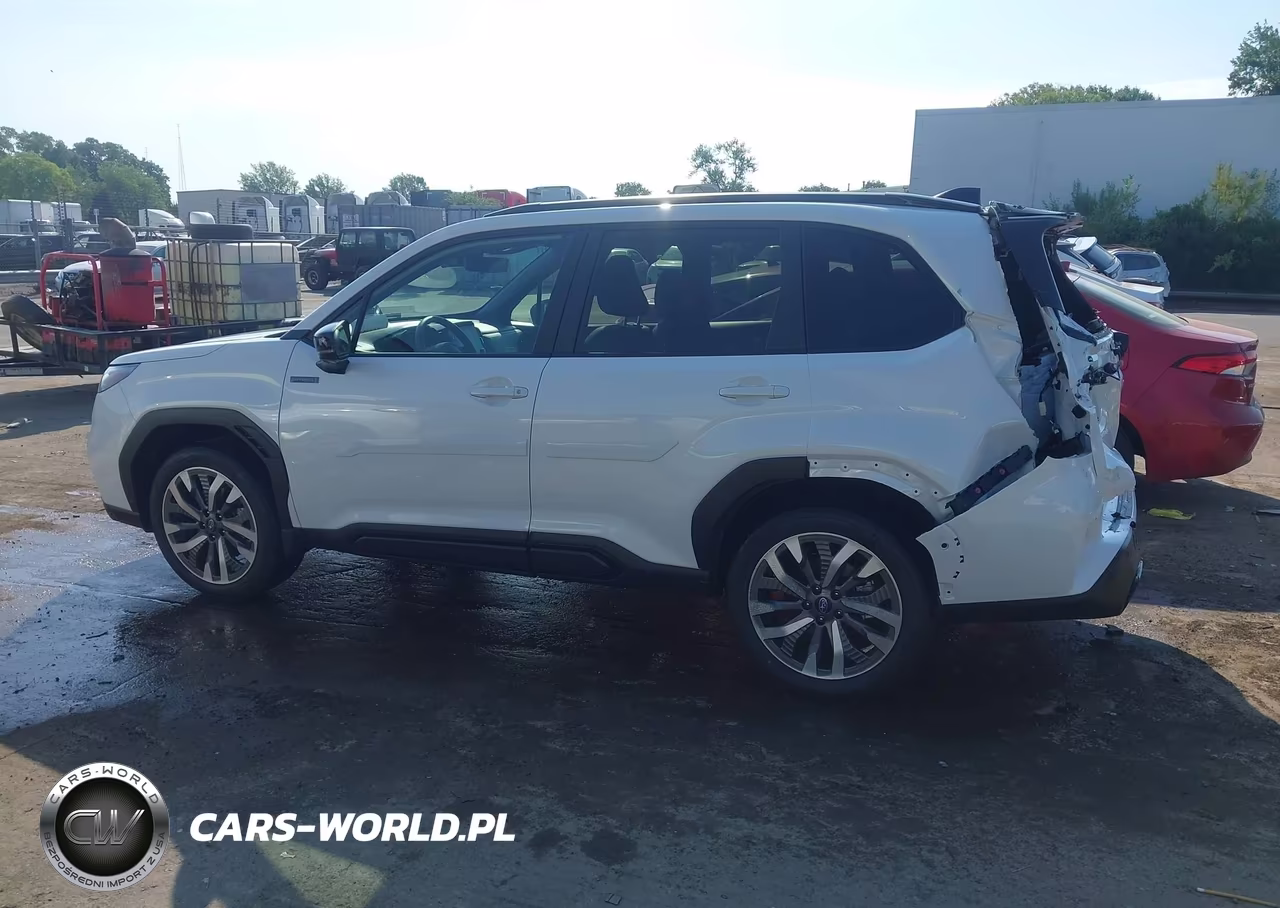 2025 Subaru Forester Touring Hybrid VIN:JF2SLSTD2SH445095 - 14