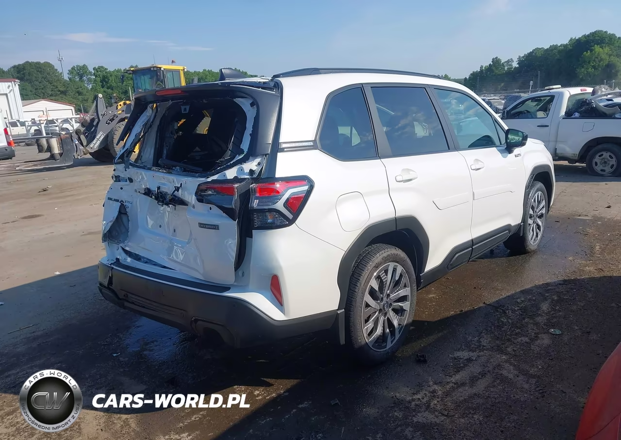 2025 Subaru Forester Touring Hybrid VIN:JF2SLSTD2SH445095 - 4