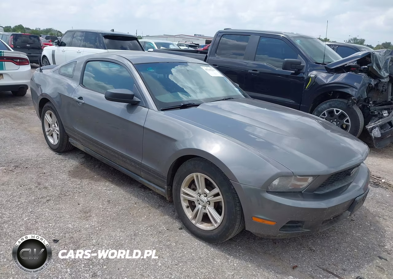 2011 Ford Mustang V6