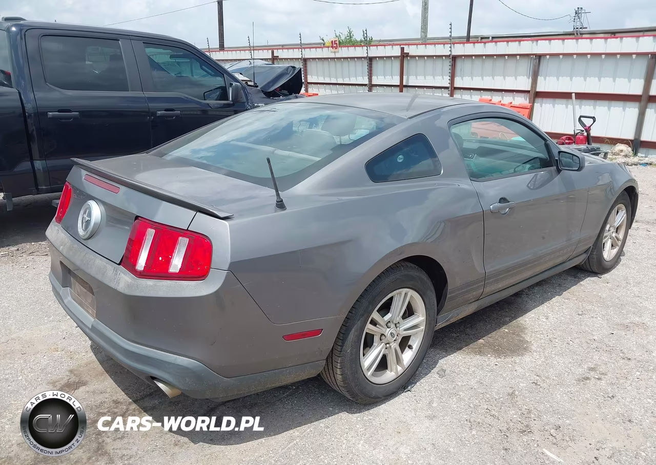 2011 Ford Mustang V6 VIN:1ZVBP8AM4B5157327 - 4