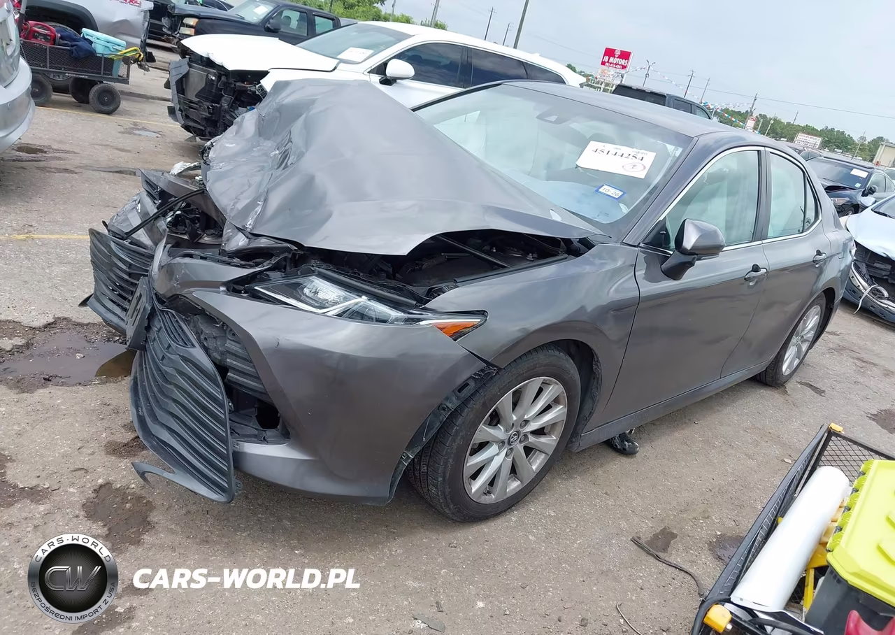 2019 Toyota Camry Le VIN:4T1B11HK4KU172363 - 2
