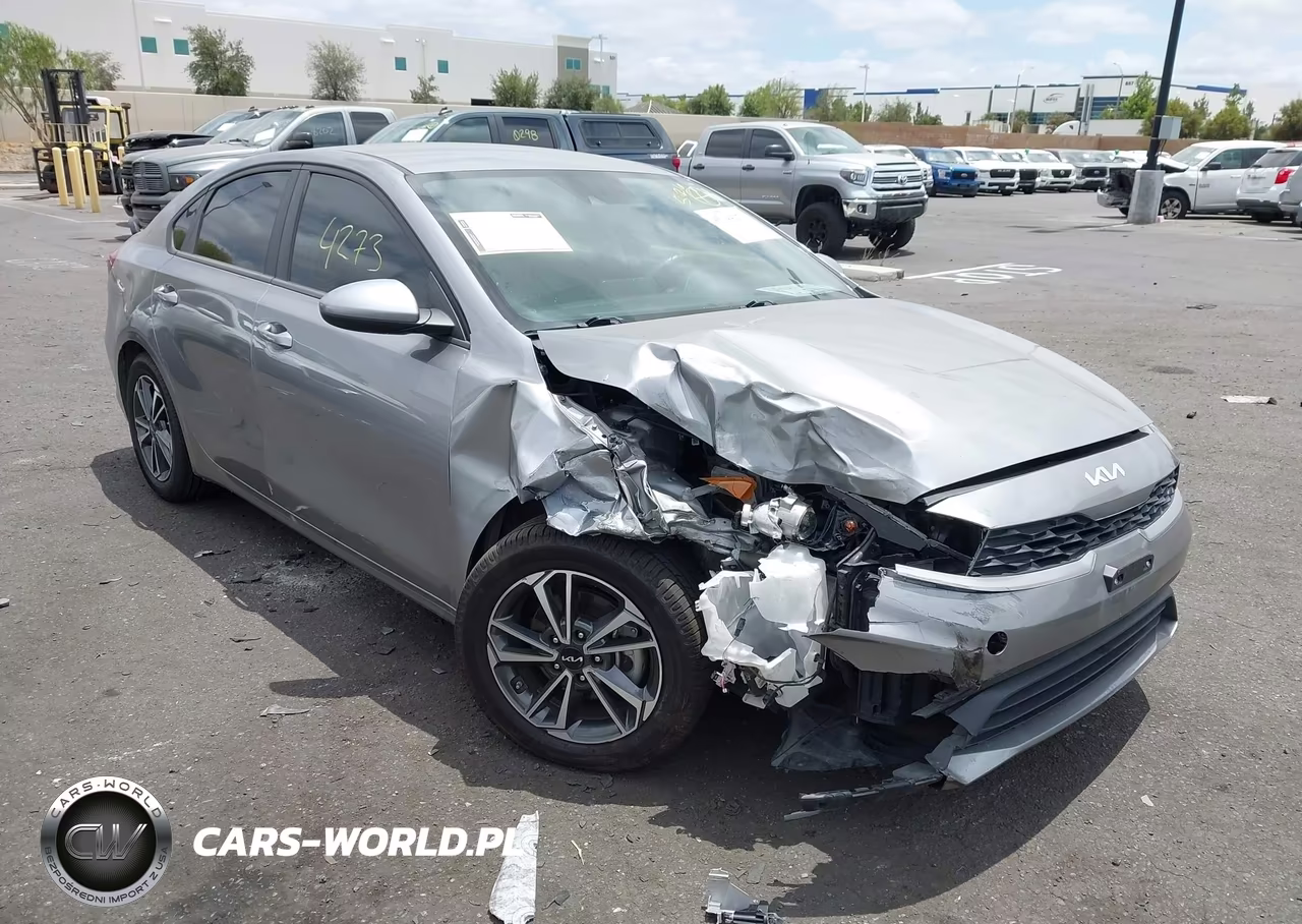 2022 Kia Forte Lxs – zdjęcie 1 z 21