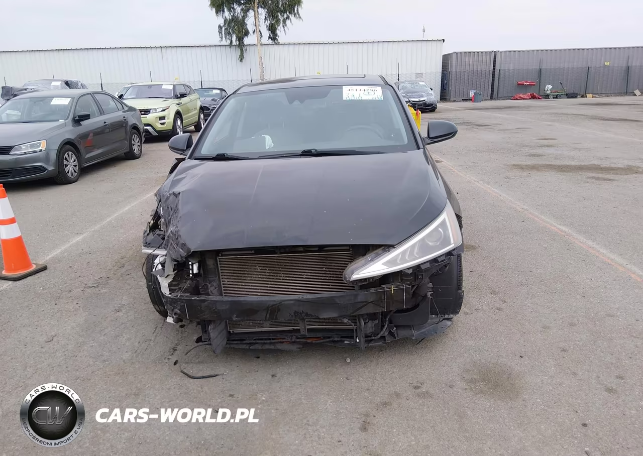 2019 Hyundai Elantra Value Edition VIN:KMHD84LF3KU860306 - 13