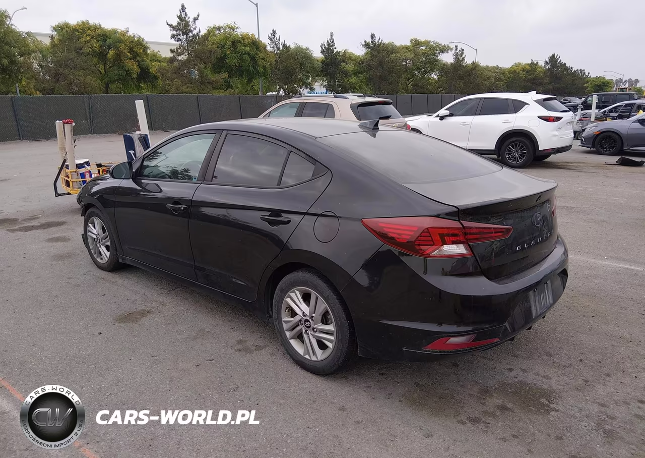 2019 Hyundai Elantra Value Edition VIN:KMHD84LF3KU860306 - 3