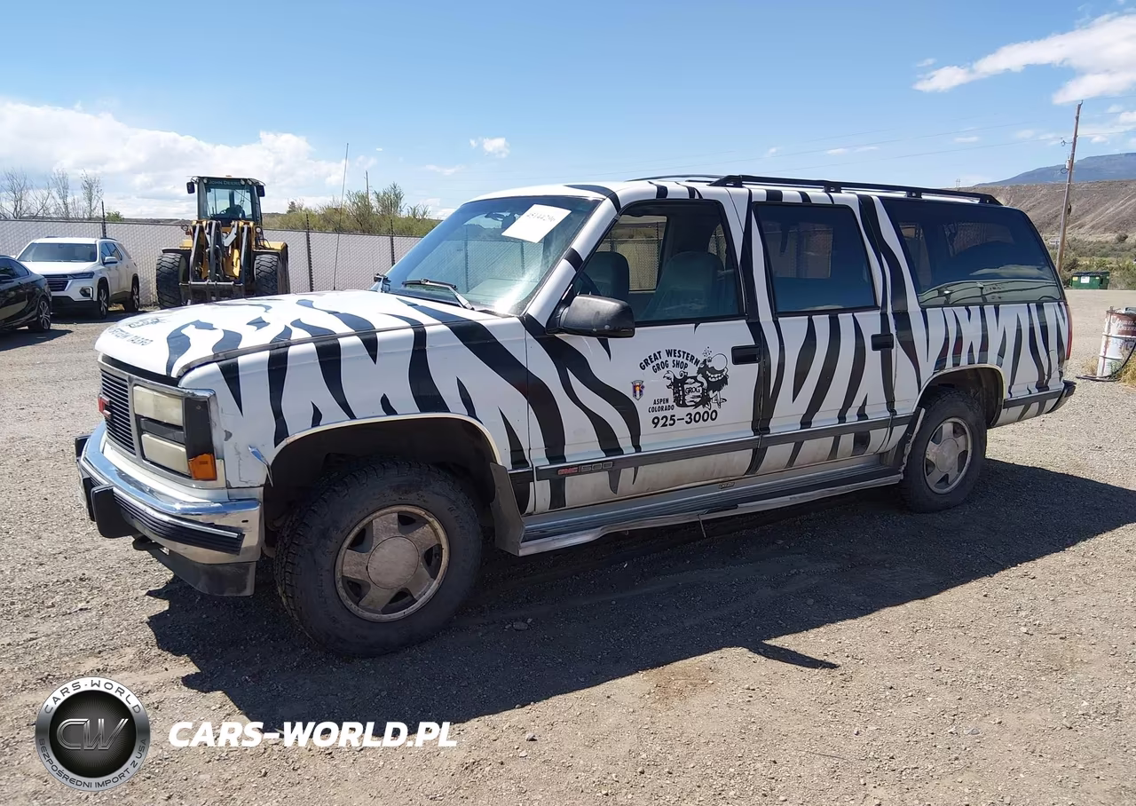 1993 GMC Suburban K1500 VIN:1GKFK16K9PJ749438 - 2