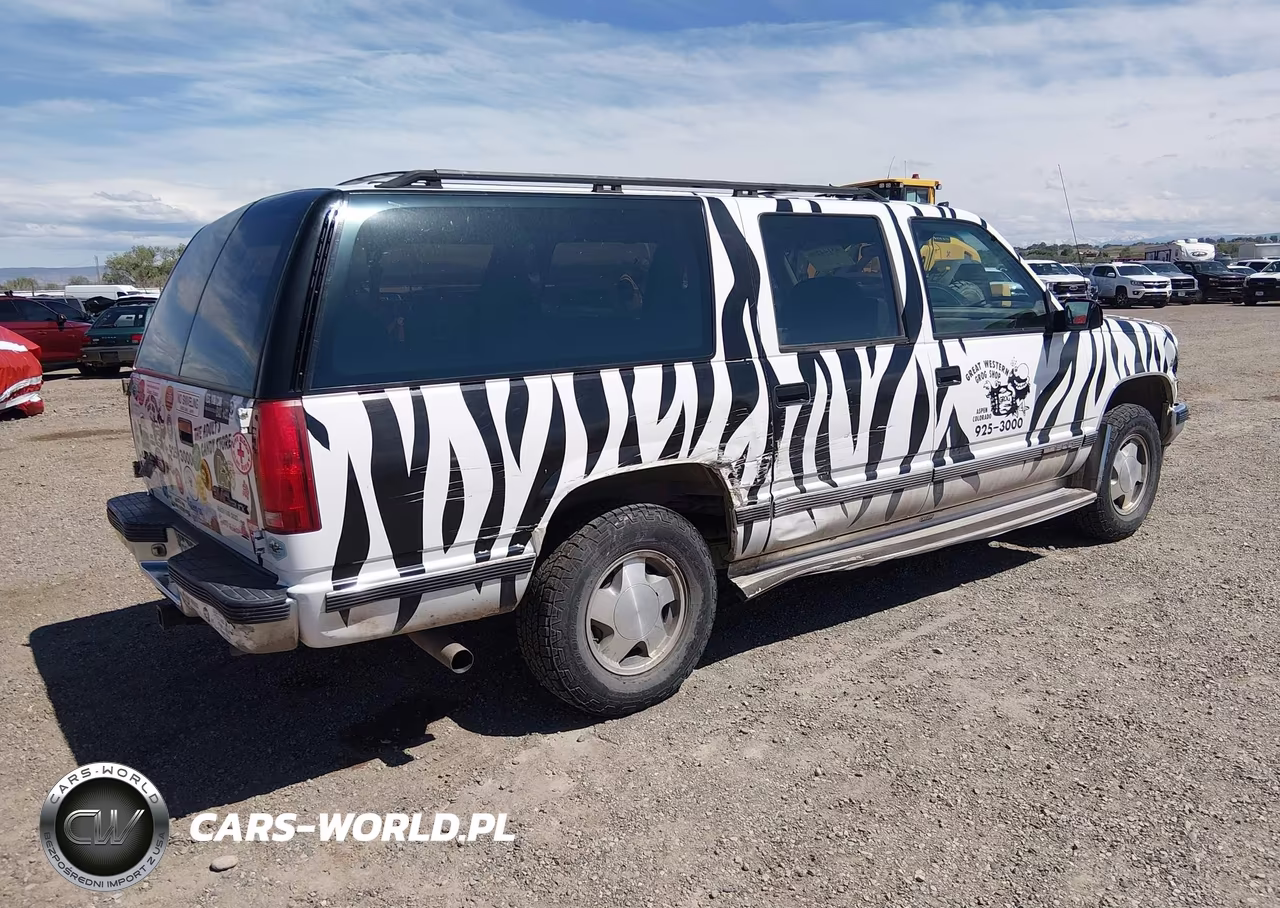 1993 GMC Suburban K1500 VIN:1GKFK16K9PJ749438 - 4