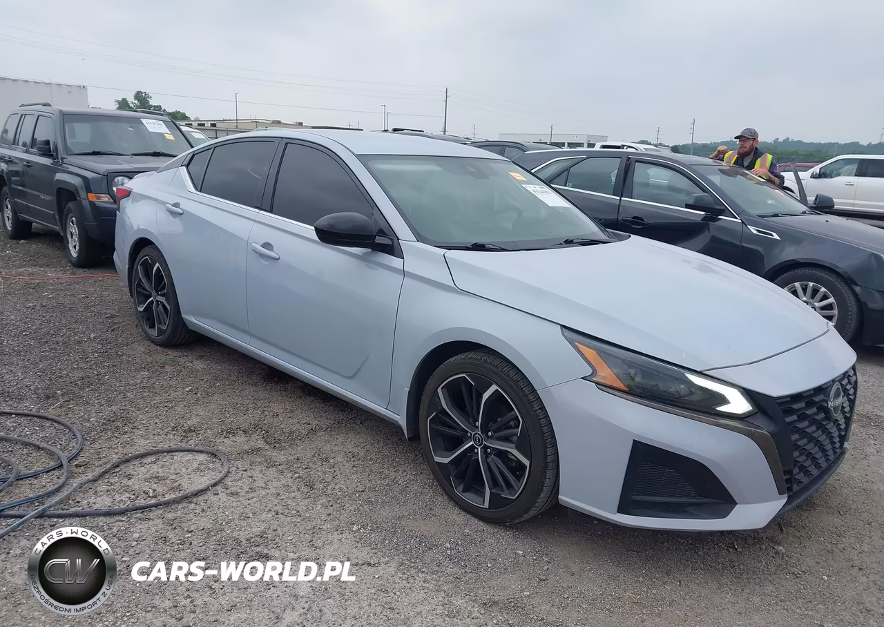2023 Nissan Altima Sr Fwd – zdjęcie 1 z 16