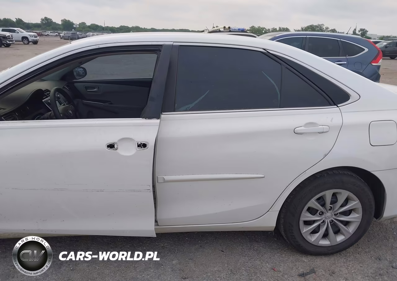 2016 Toyota Camry Le VIN:4T4BF1FK0GR542466 - 15
