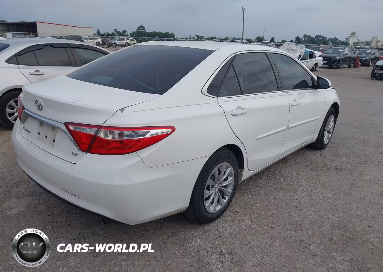 2016 Toyota Camry Le VIN:4T4BF1FK0GR542466 - 4