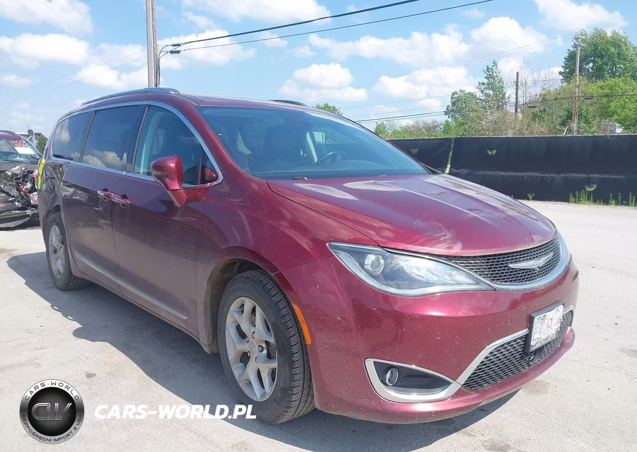 2017 Chrysler Pacifica Touring-L Plus