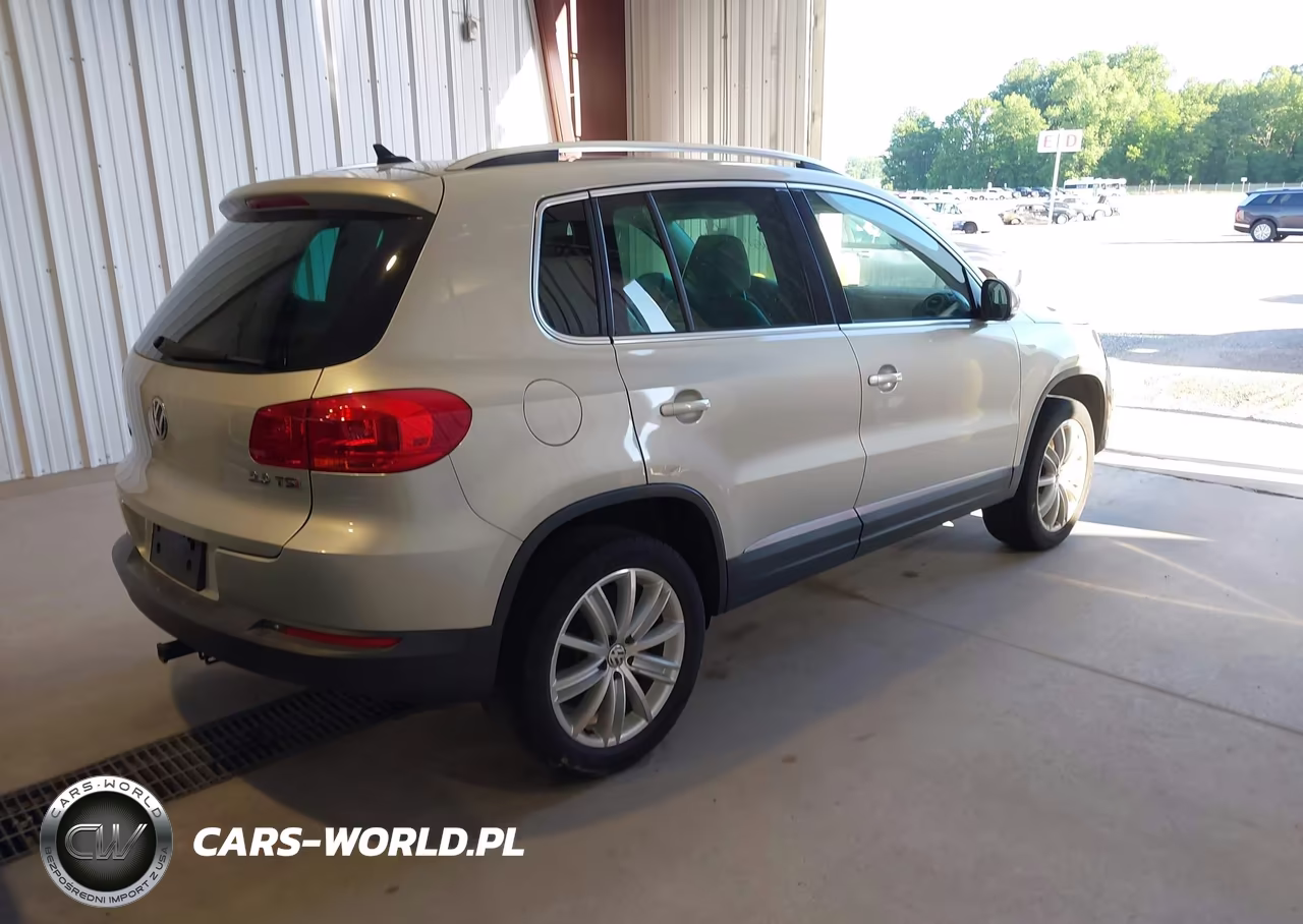 2013 Volkswagen Tiguan Se VIN:WVGAV3AX1DW573118 - 4