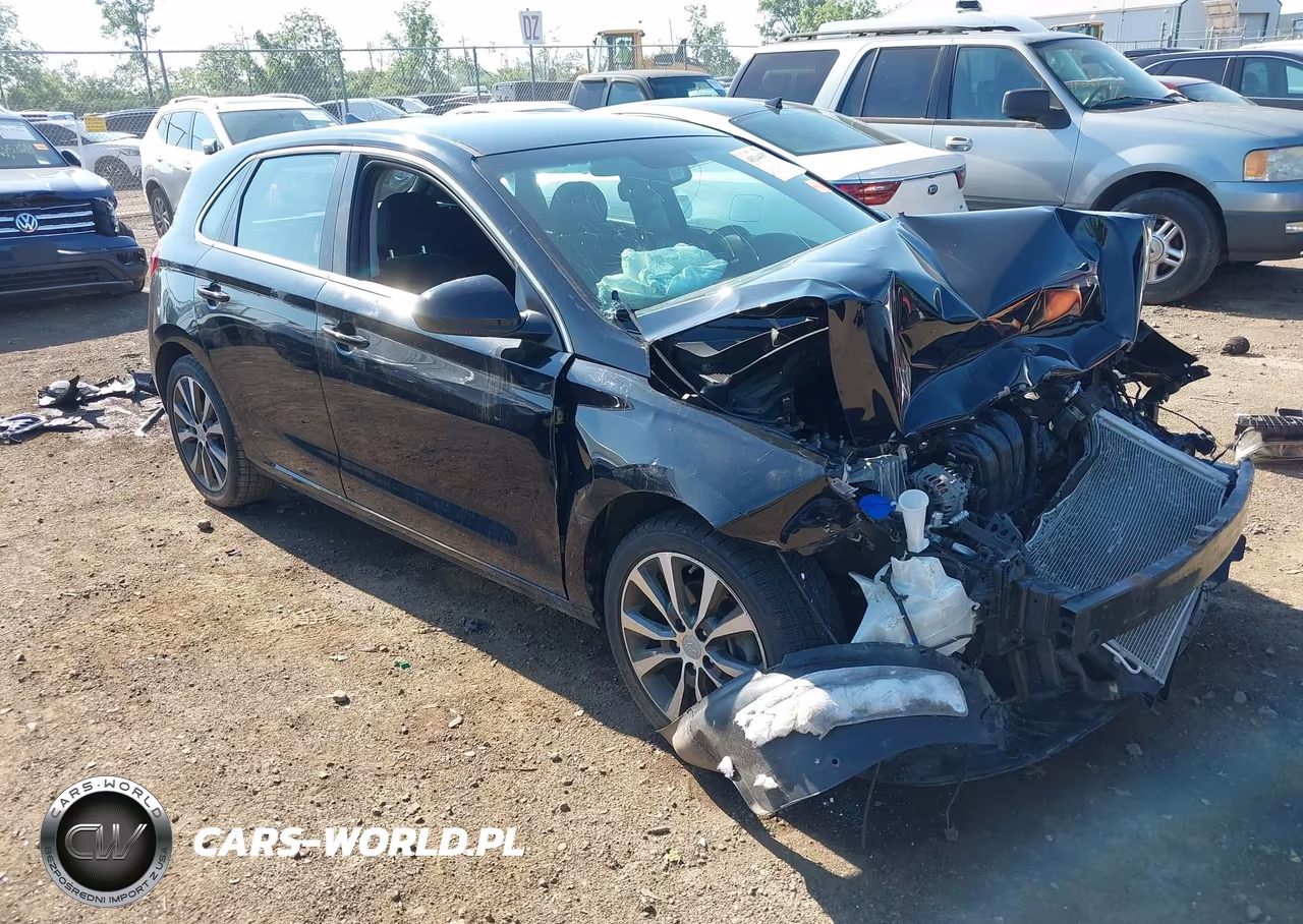 2019 Hyundai Elantra Gt – zdjęcie 1 z 17