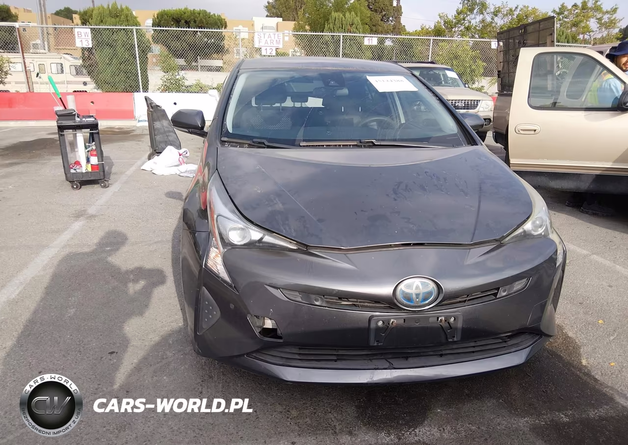 2018 Toyota Prius Two VIN:JTDKBRFU0J3595420 - 12