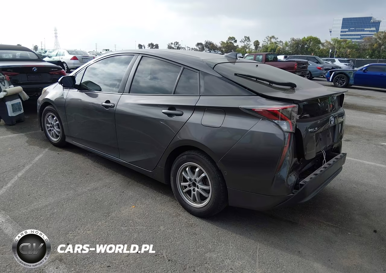 2018 Toyota Prius Two VIN:JTDKBRFU0J3595420 - 3