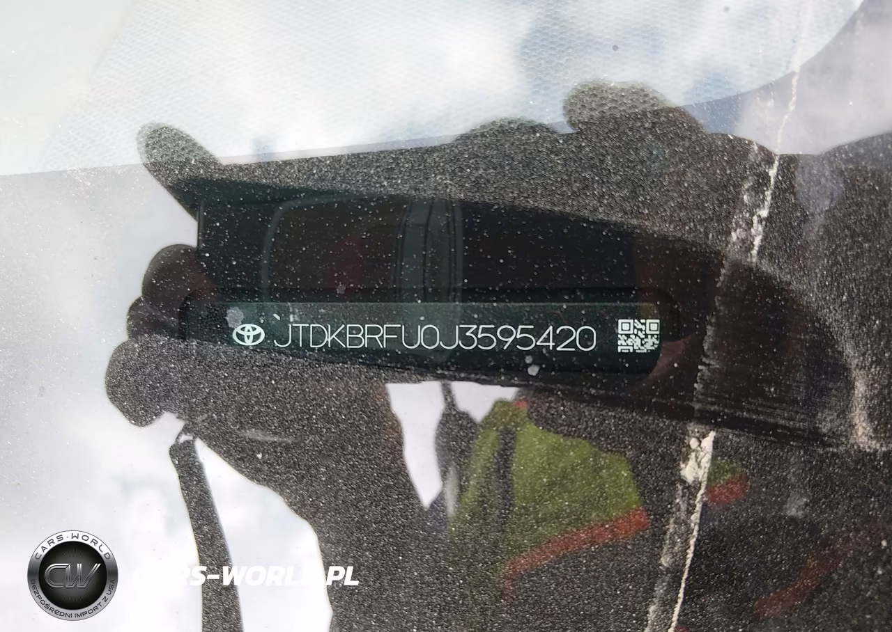 2018 Toyota Prius Two VIN:JTDKBRFU0J3595420 - 9