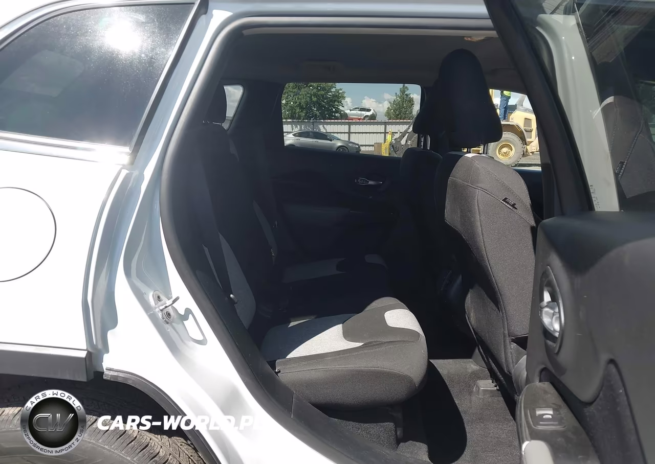 2014 Jeep Cherokee Latitude VIN:1C4PJMCB6EW125962 - 8