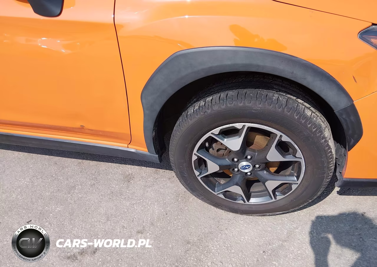 2018 Subaru Crosstrek 2.0I Premium VIN:JF2GTABC8JH266180 - 17