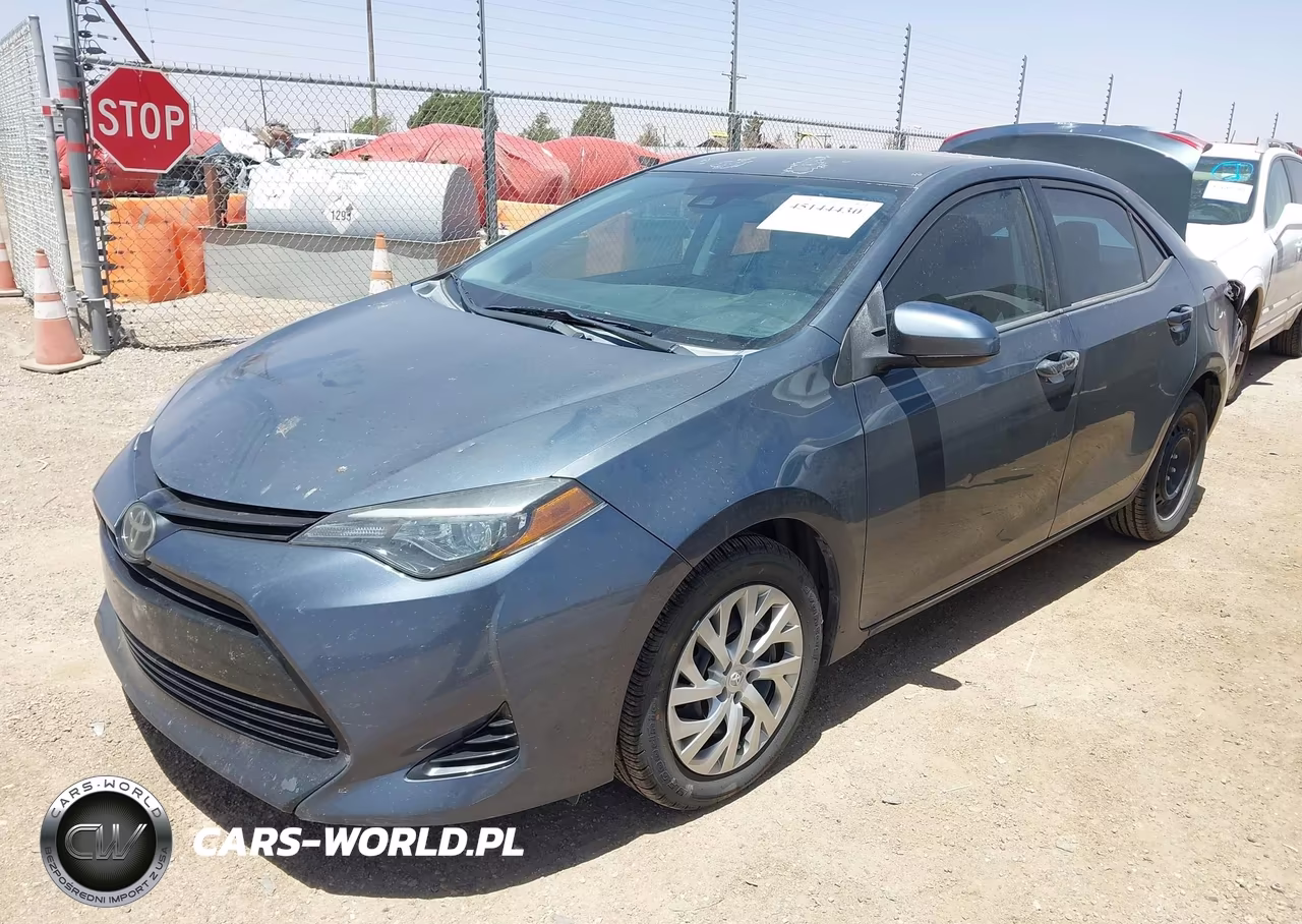 2018 Toyota Corolla Le VIN:5YFBURHE9JP808047 - 2