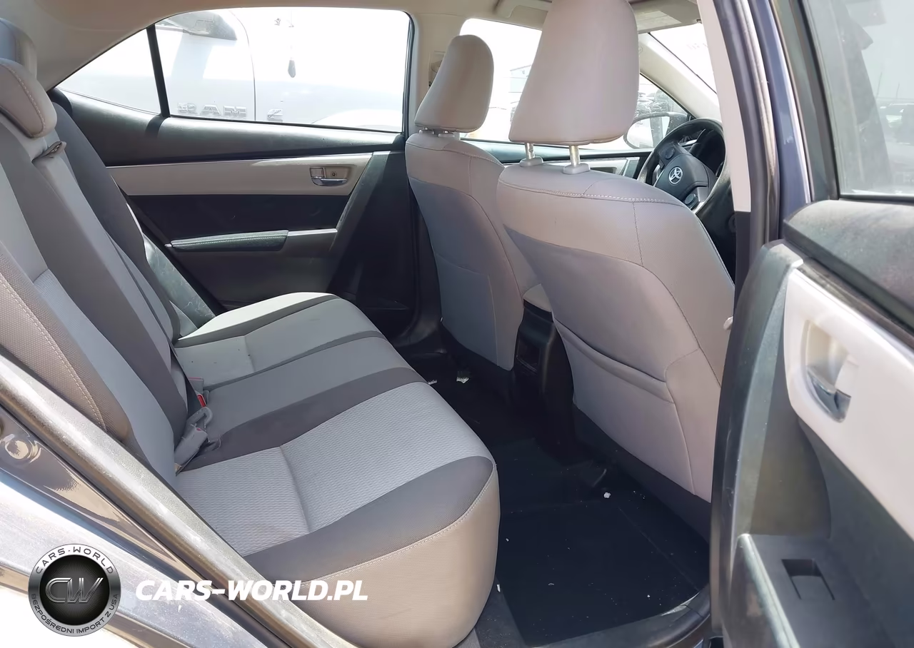 2018 Toyota Corolla Le VIN:5YFBURHE9JP808047 - 8