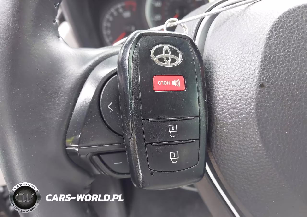 2022 Toyota Corolla Cross Le VIN:7MUCAAAG9NV006871 - 11