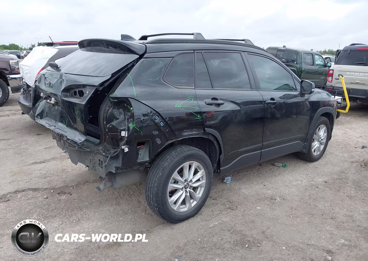 2022 Toyota Corolla Cross Le VIN:7MUCAAAG9NV006871 - 4