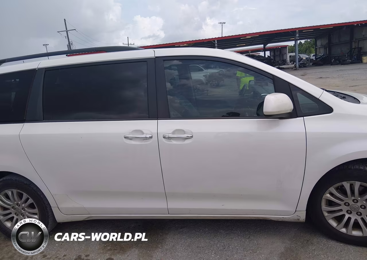 2017 Toyota Sienna Xle 8 Passenger VIN:5TDYZ3DC5HS889174 - 13
