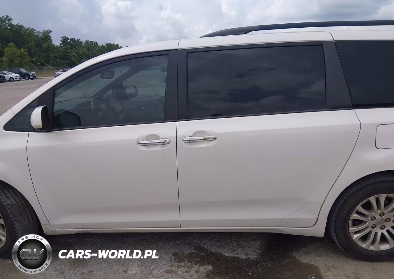 2017 Toyota Sienna Xle 8 Passenger VIN:5TDYZ3DC5HS889174 - 14