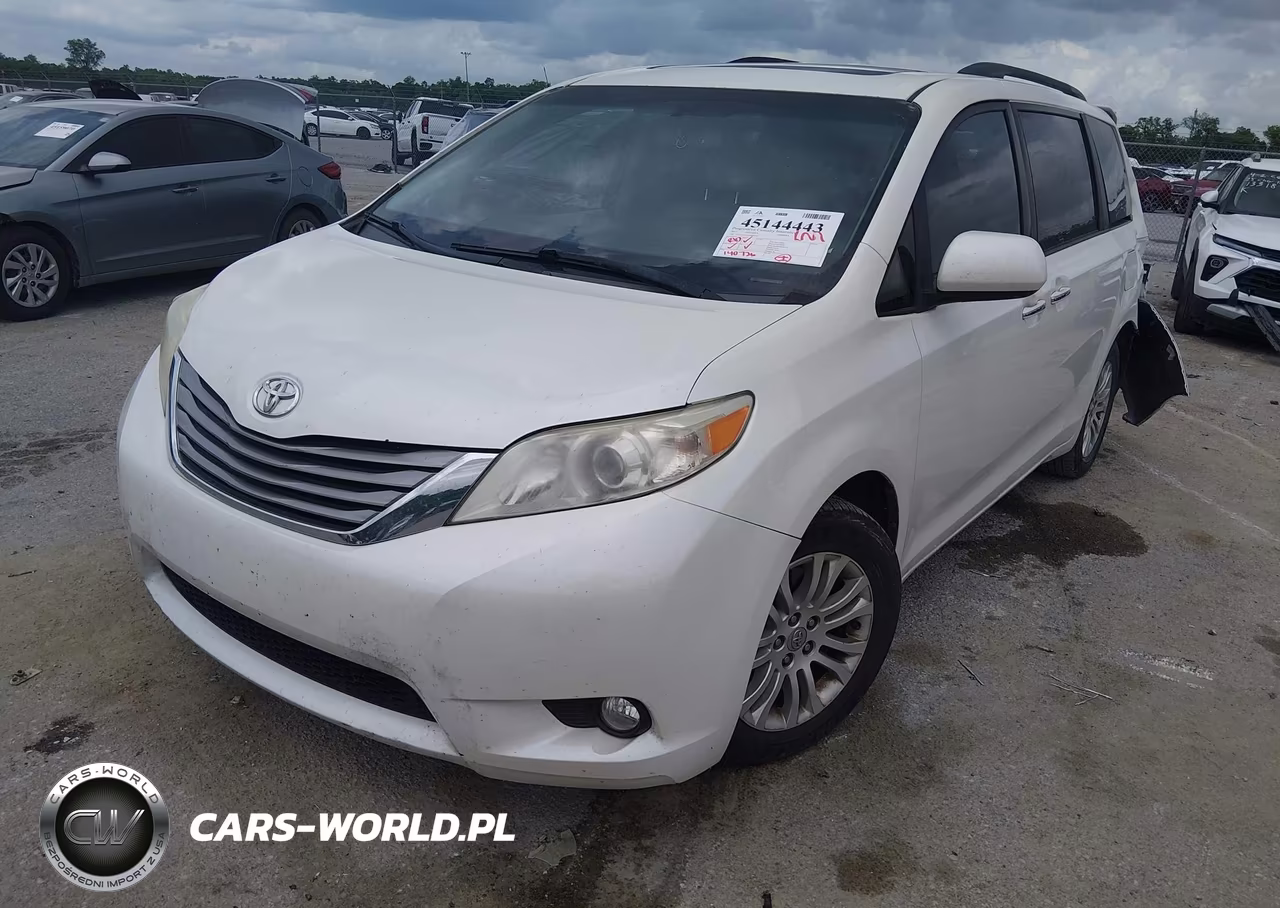2017 Toyota Sienna Xle 8 Passenger VIN:5TDYZ3DC5HS889174 - 2