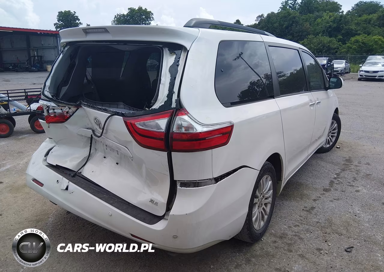 2017 Toyota Sienna Xle 8 Passenger VIN:5TDYZ3DC5HS889174 - 4