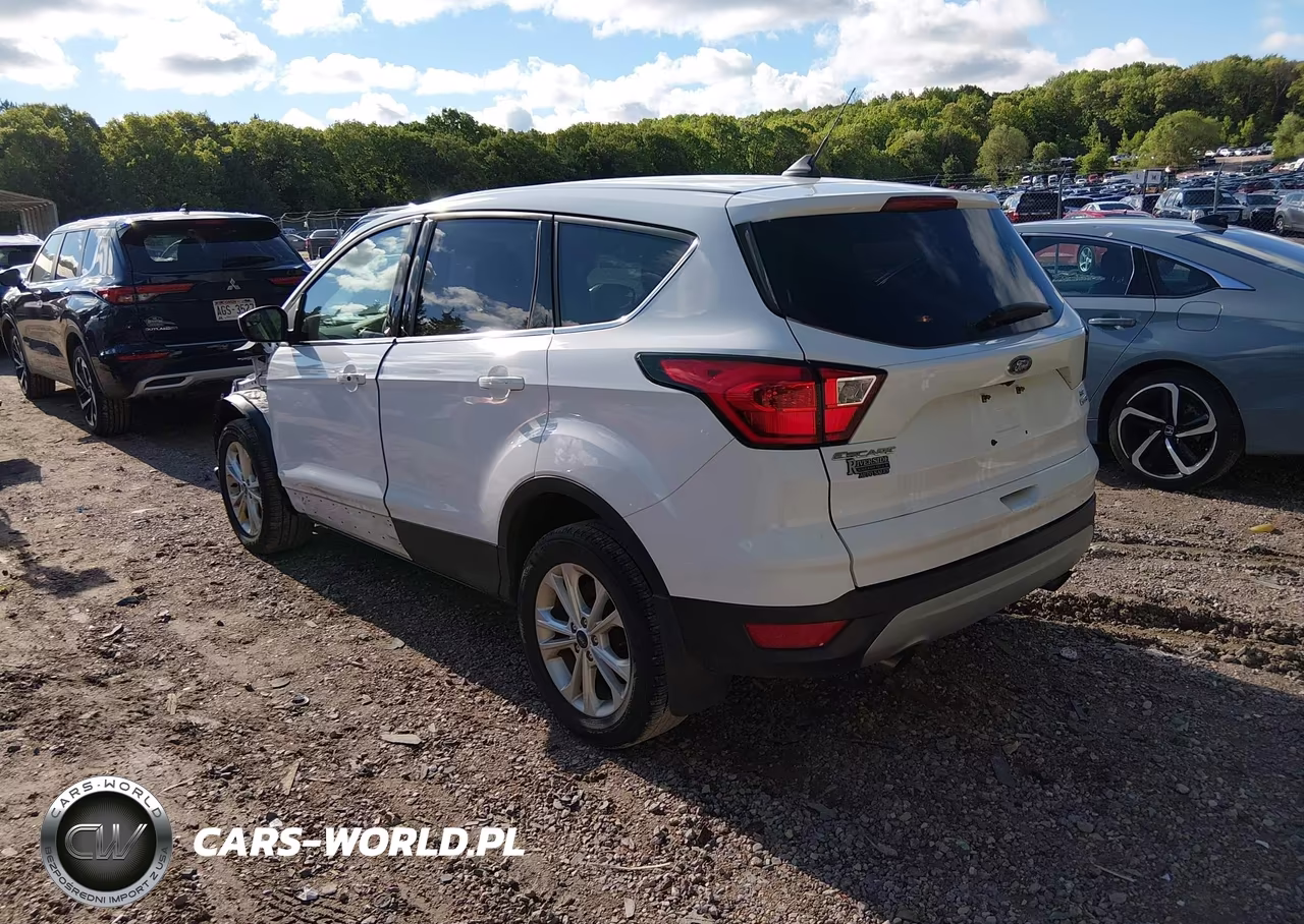 2019 Ford Escape Se VIN:1FMCU9GD5KUC51084 - 3