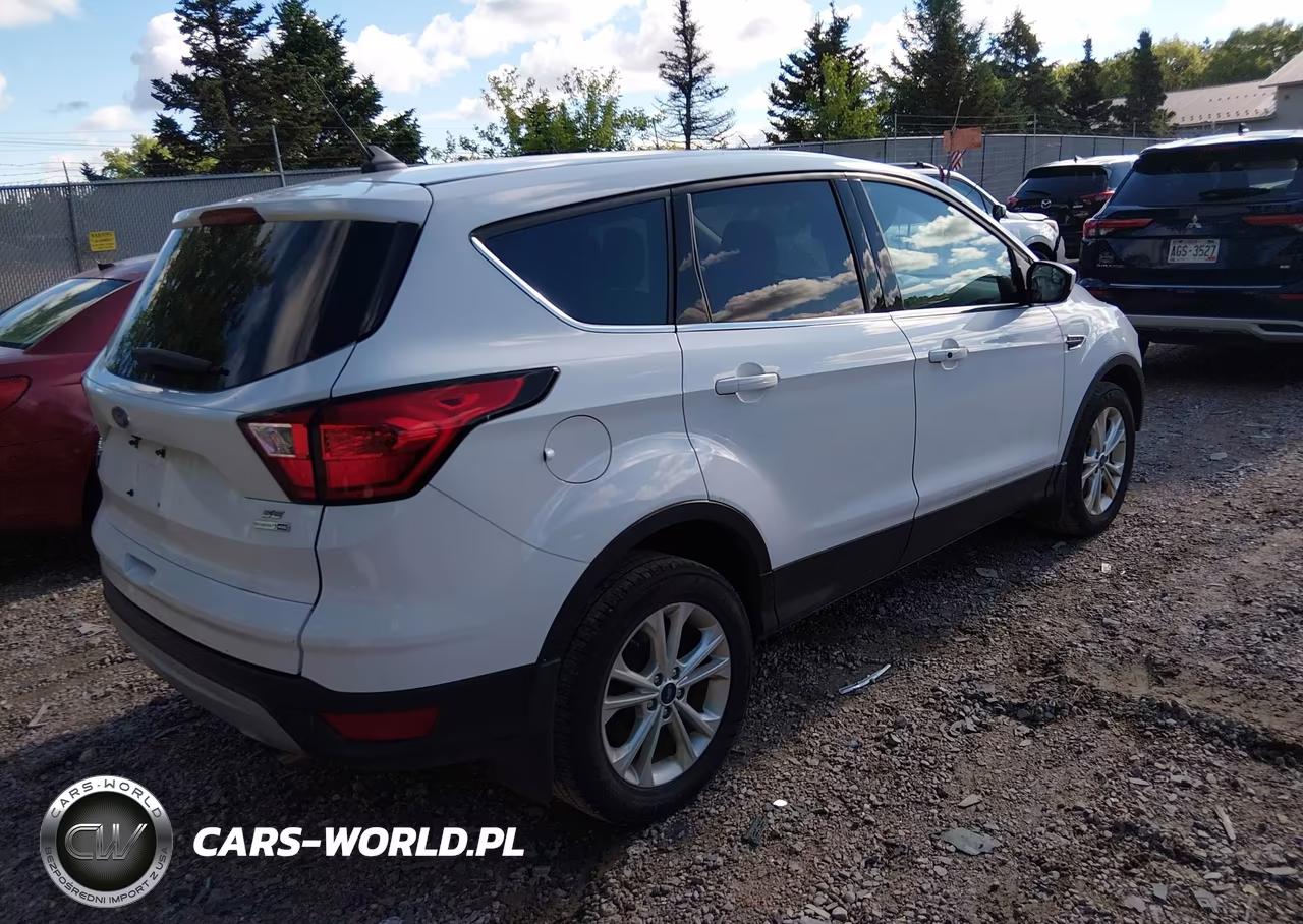 2019 Ford Escape Se VIN:1FMCU9GD5KUC51084 - 4