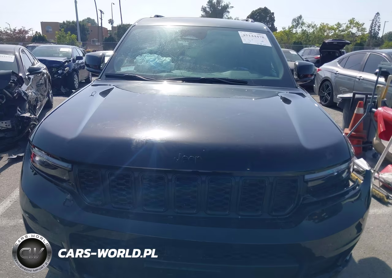 2025 Jeep Grand Cherokee L Altitude X 4X4 VIN:1C4RJKAG3S8778907 - 12