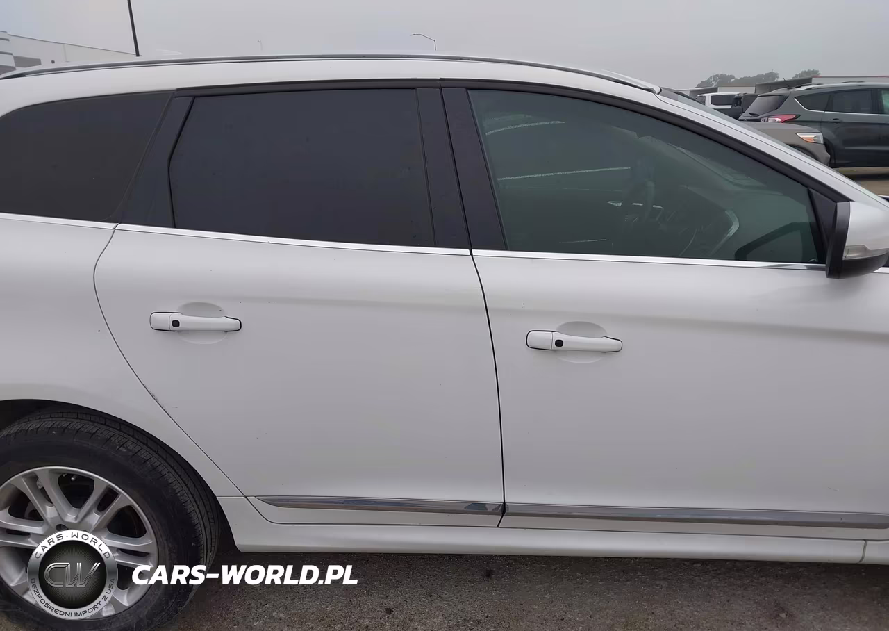 2016 Volvo Xc60 T5 Drive-E Premier VIN:YV440MDK5G2825497 - 13