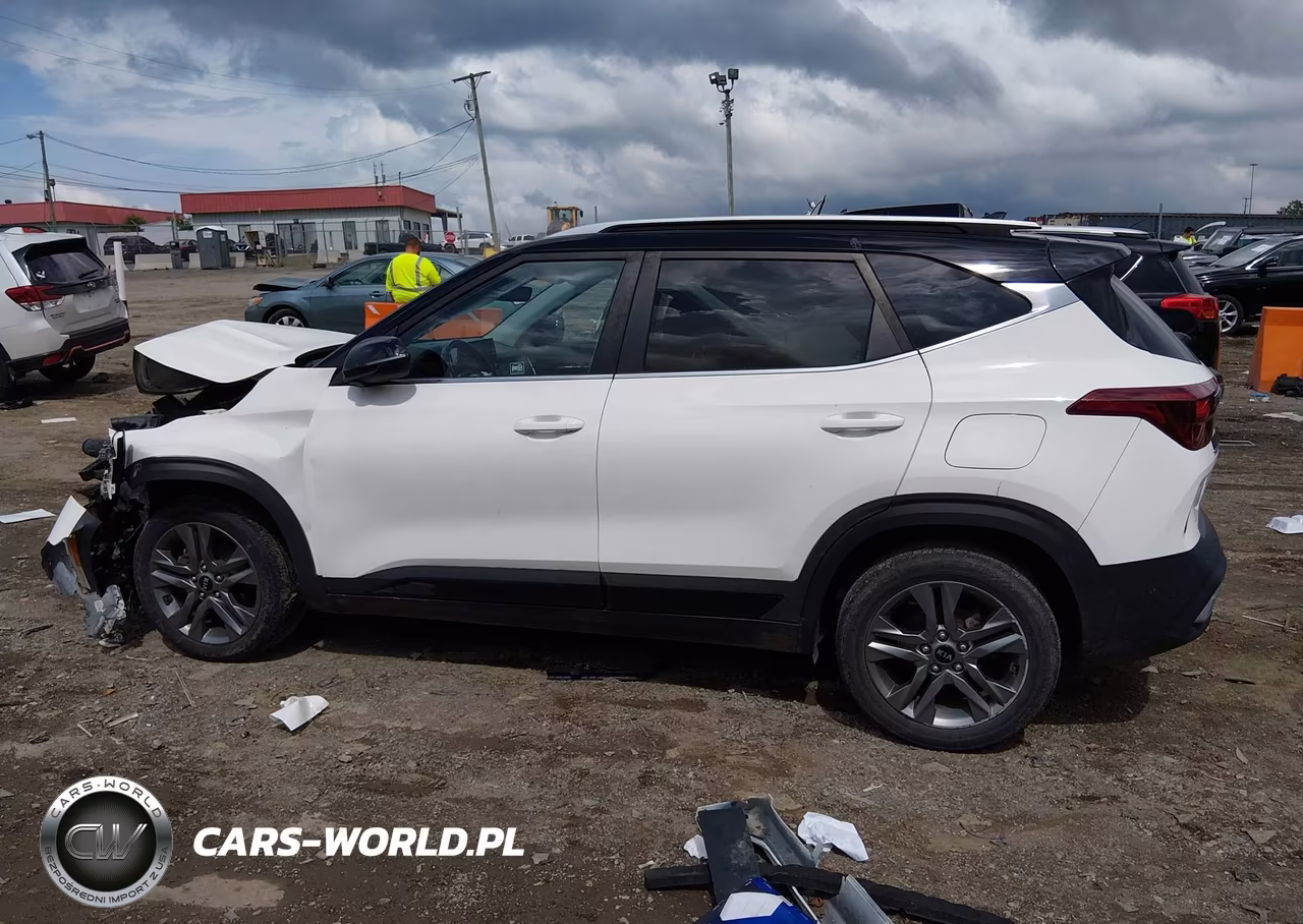 2021 Kia Seltos S VIN:KNDEU2AA8M7119330 - 15