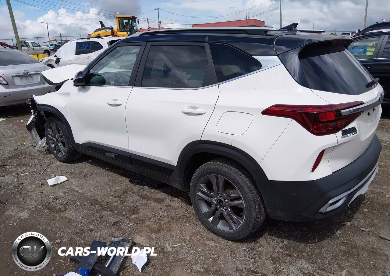 2021 Kia Seltos S VIN:KNDEU2AA8M7119330 - 3