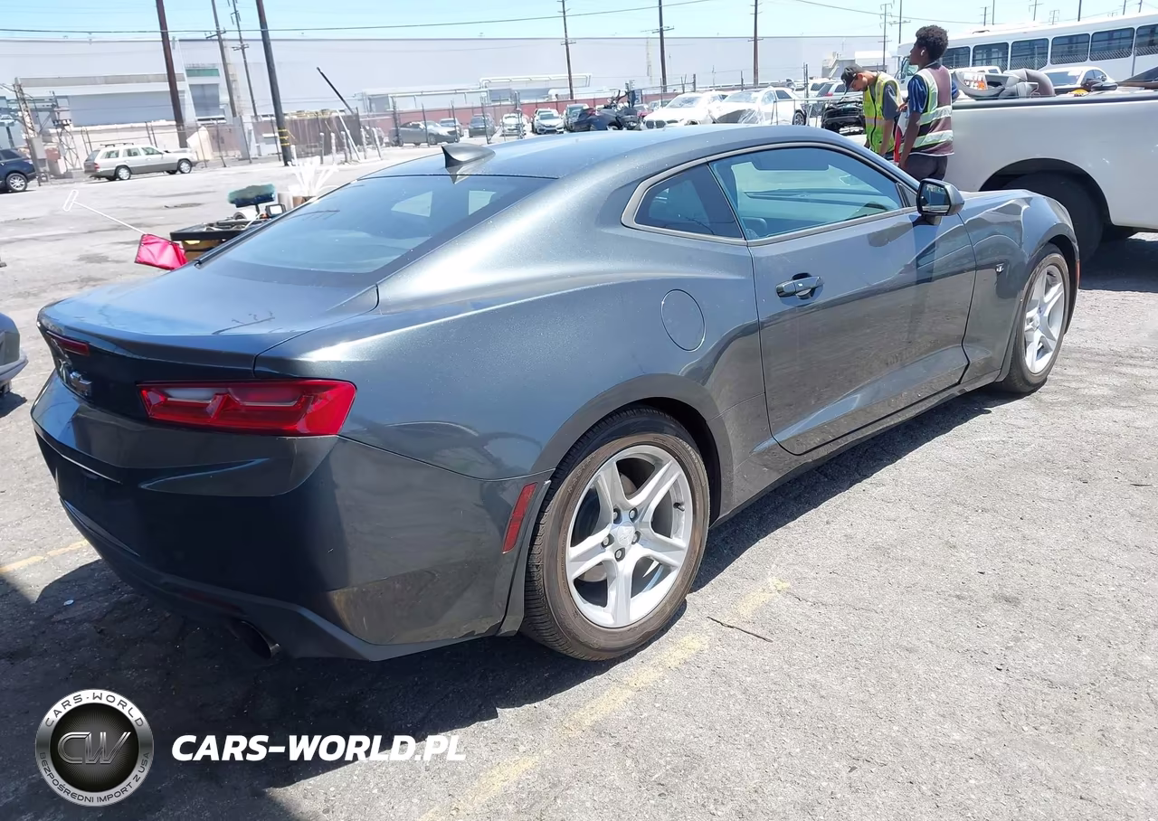 2017 Chevrolet Camaro 1Ls VIN:1G1FA1RX9H0189667 - 4