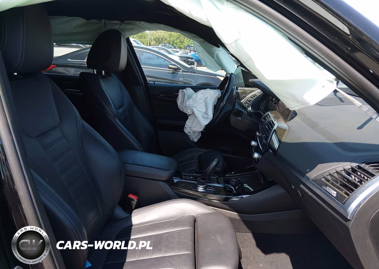 2019 BMW X3 xDrive30I VIN:5UXTR9C54KLE12536 - 5