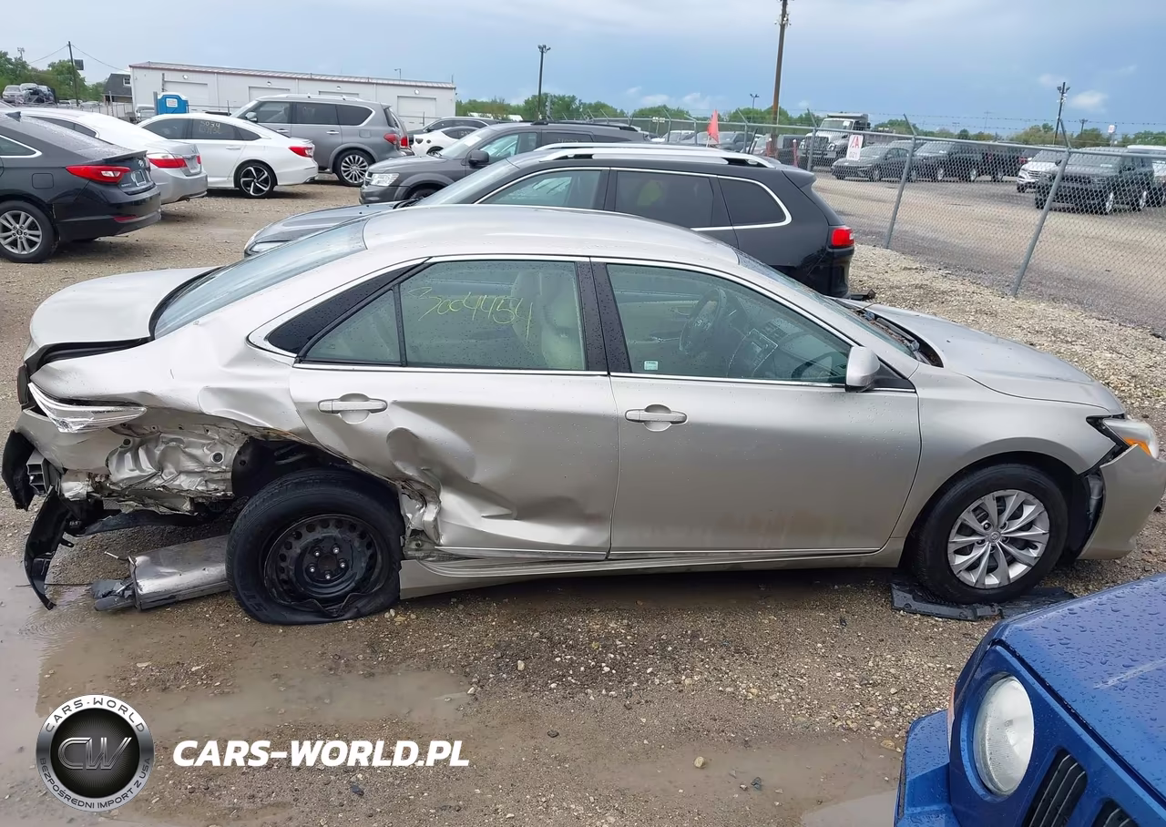 2017 Toyota Camry Le VIN:4T1BF1FK7HU679626 - 13