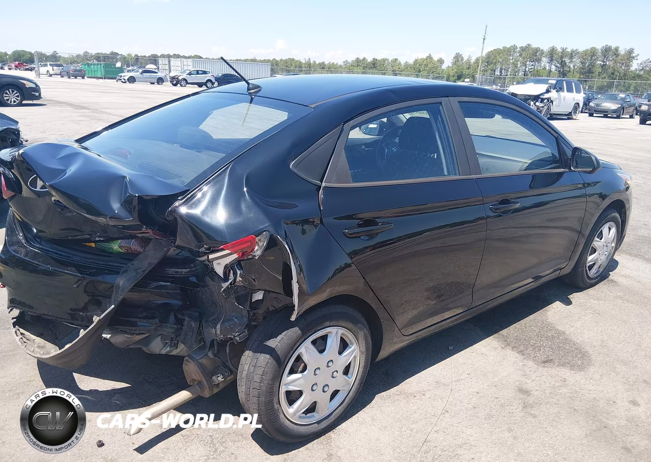 2019 Hyundai Accent Se VIN:3KPC24A30KE055453 - 4