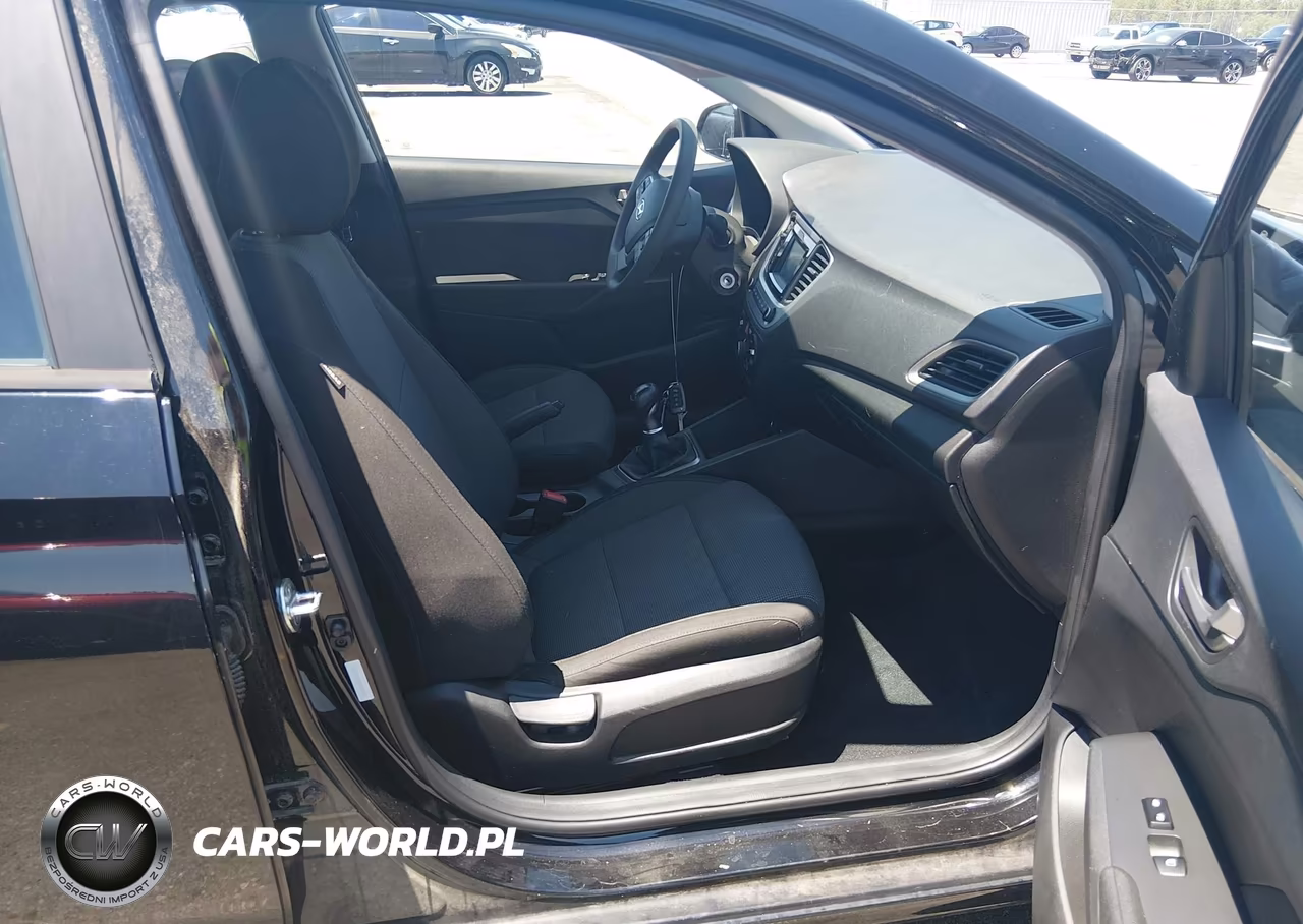 2019 Hyundai Accent Se VIN:3KPC24A30KE055453 - 5