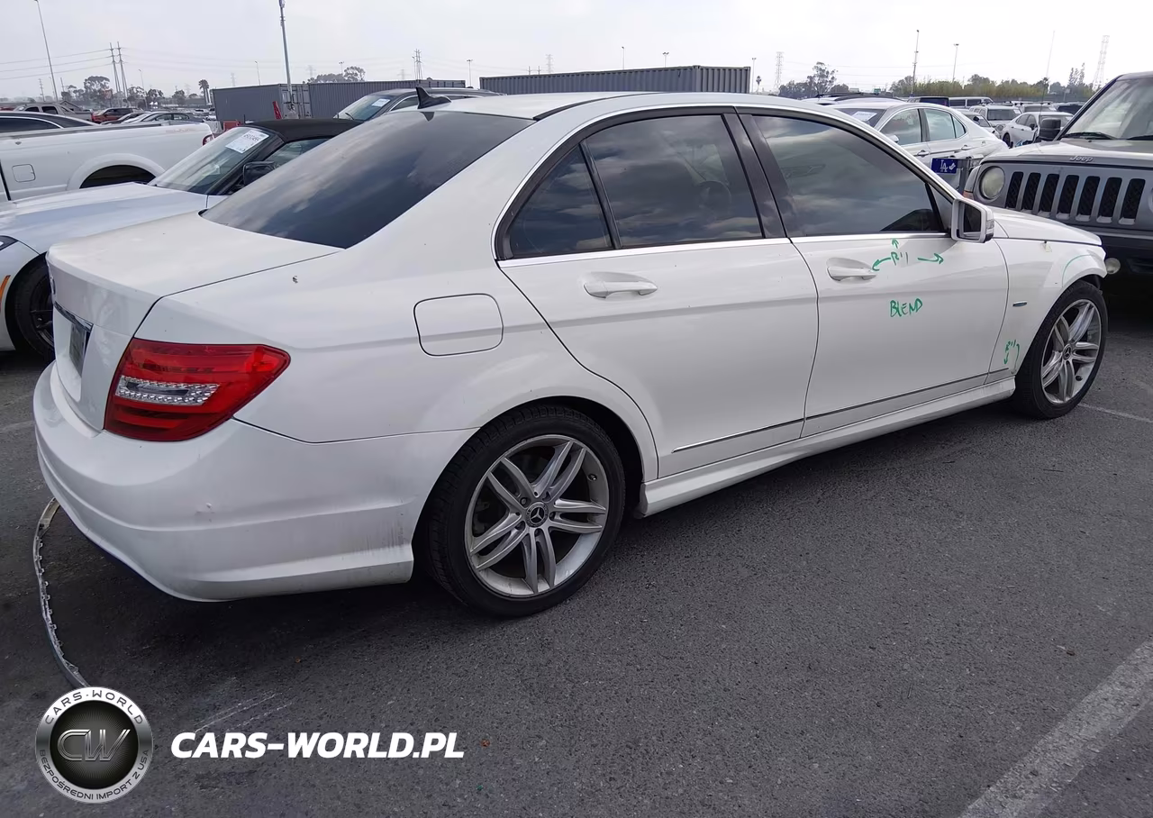 2012 Mercedes-Benz C 250 Luxury-Sport VIN:WDDGF4HBXCA604055 - 4