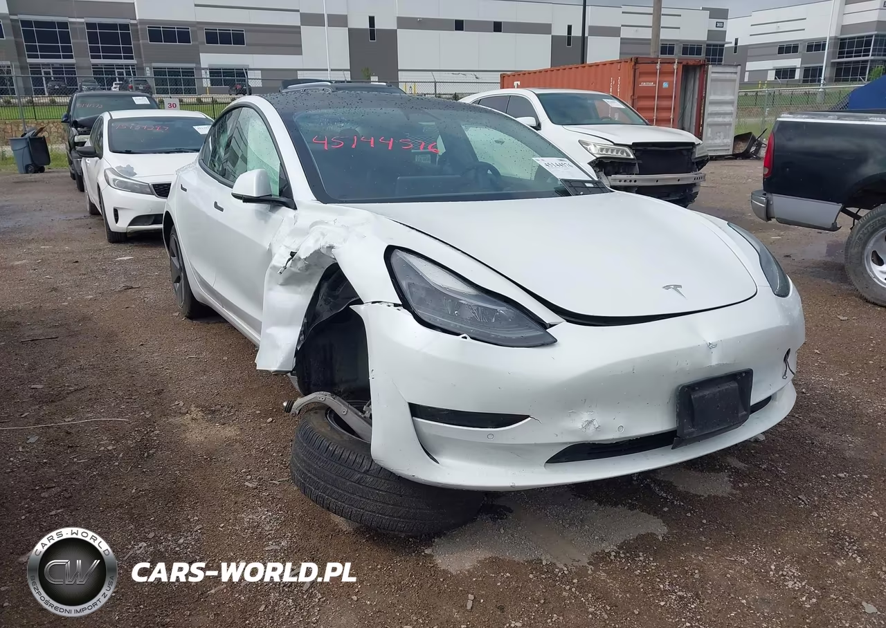 2021 Tesla Model 3 Standard Range Plus Rear-Wheel Drive – zdjęcie 1 z 17